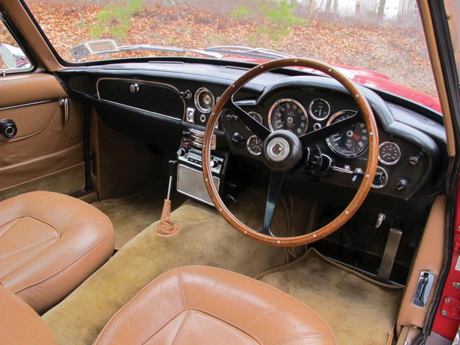 Торпедо Aston Martin DB6 (3000/R) 1967 года  (UK) (фото 7 из 17)